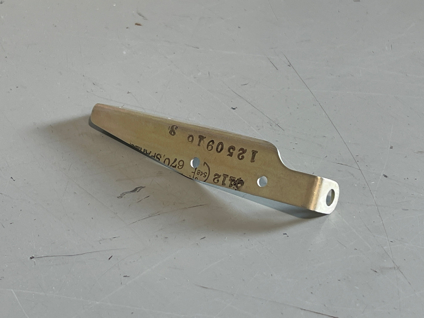 1250916-3 Bracket for Cessna