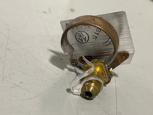 819480 Oil Pressure Indicator