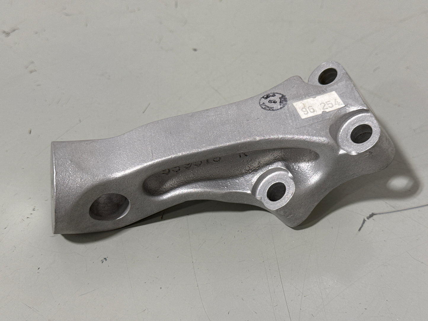 539518 Continental Engine Bracket for Continental Engines