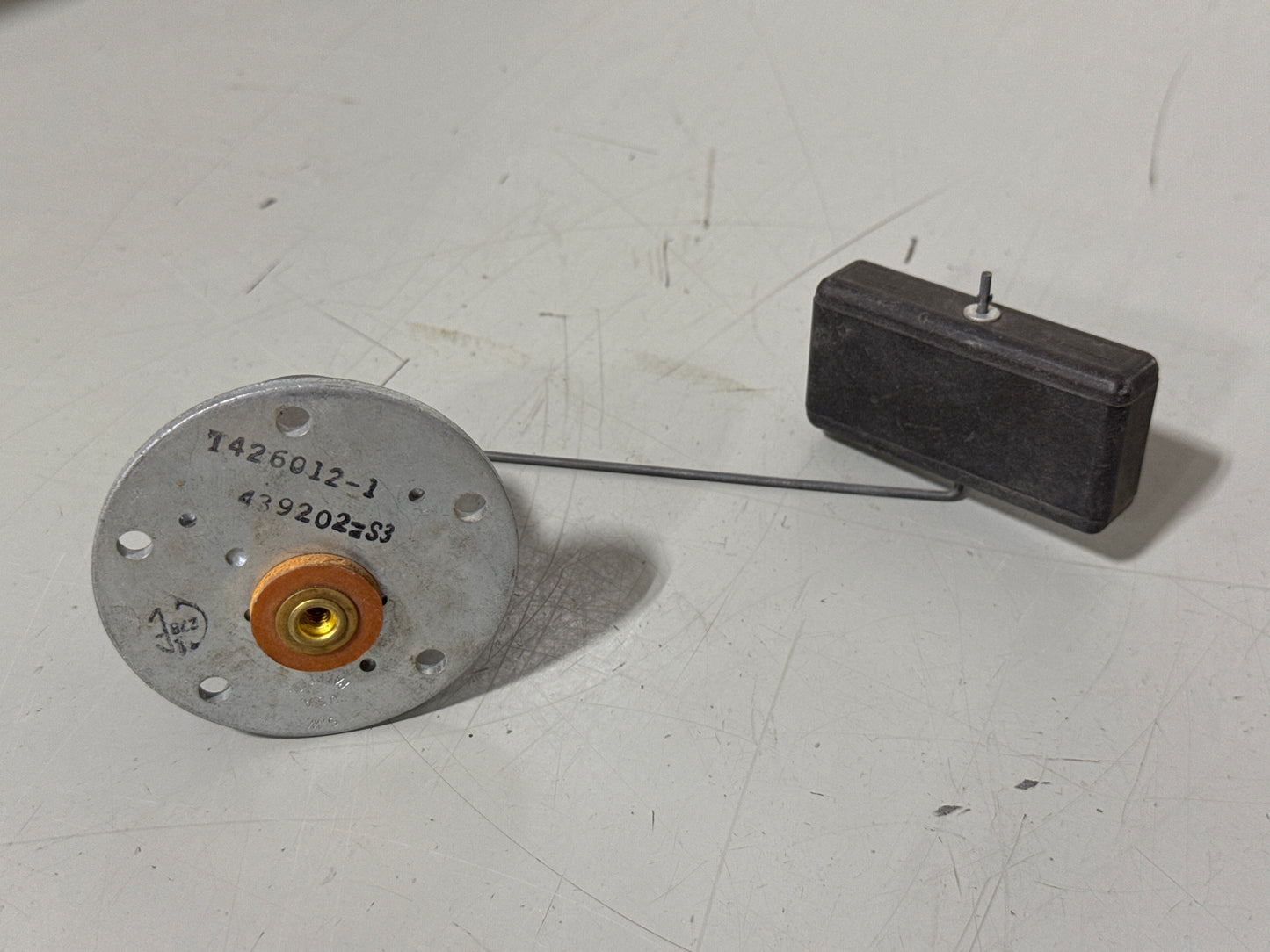 1426012-1 Fuel Sender for Cessna 337