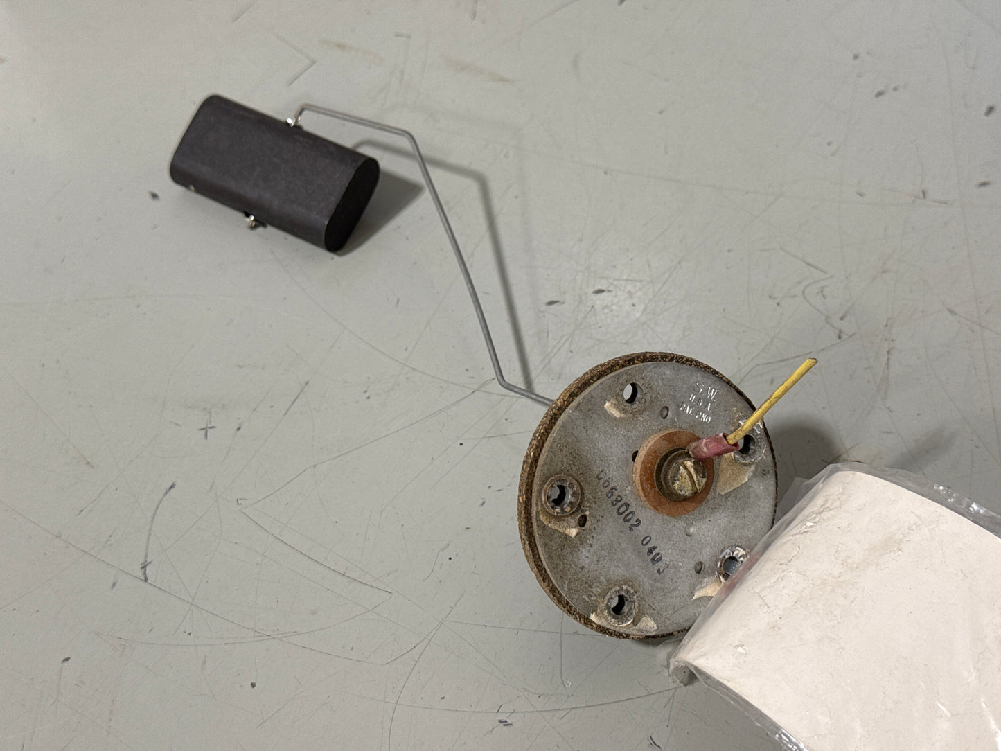 C668002-0403AR2 Fuel Sender for Cessna 172
