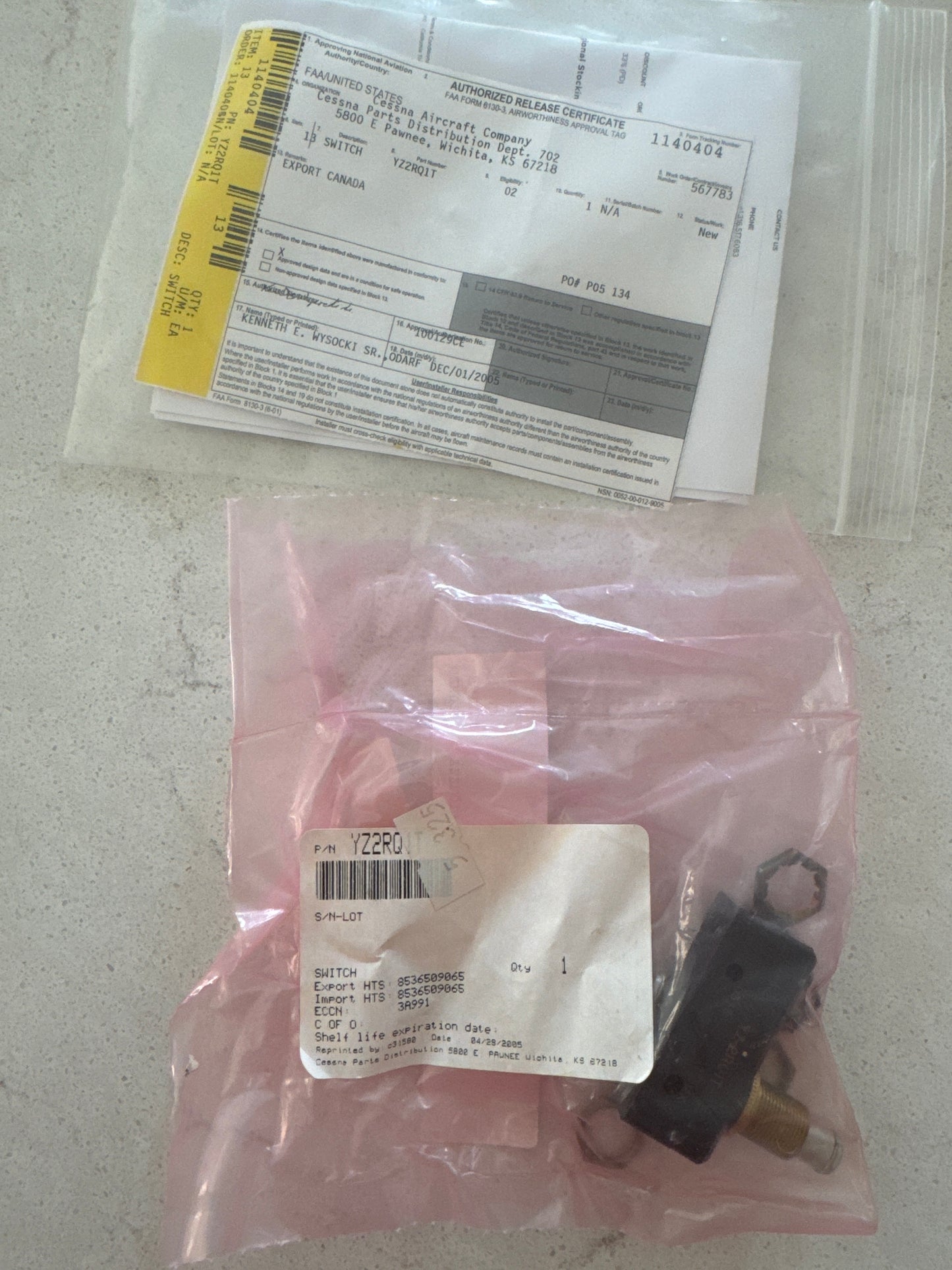 YZ2RQ1T Gear Switch for Cessna 210