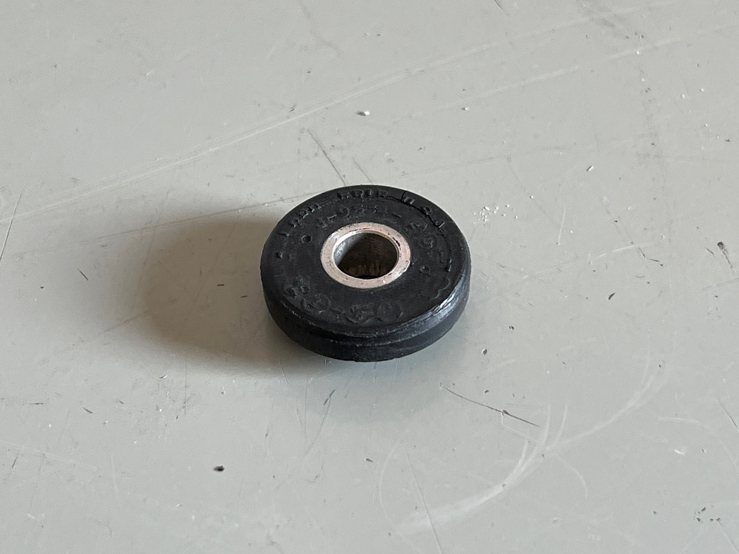 J9534-20 Lord Mount for Cessna