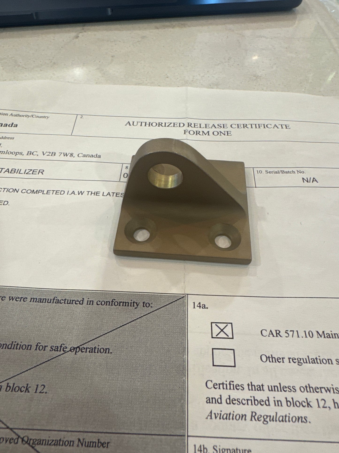 0732101-10 hinge stabilier RH for Cessna 180, 182, 185