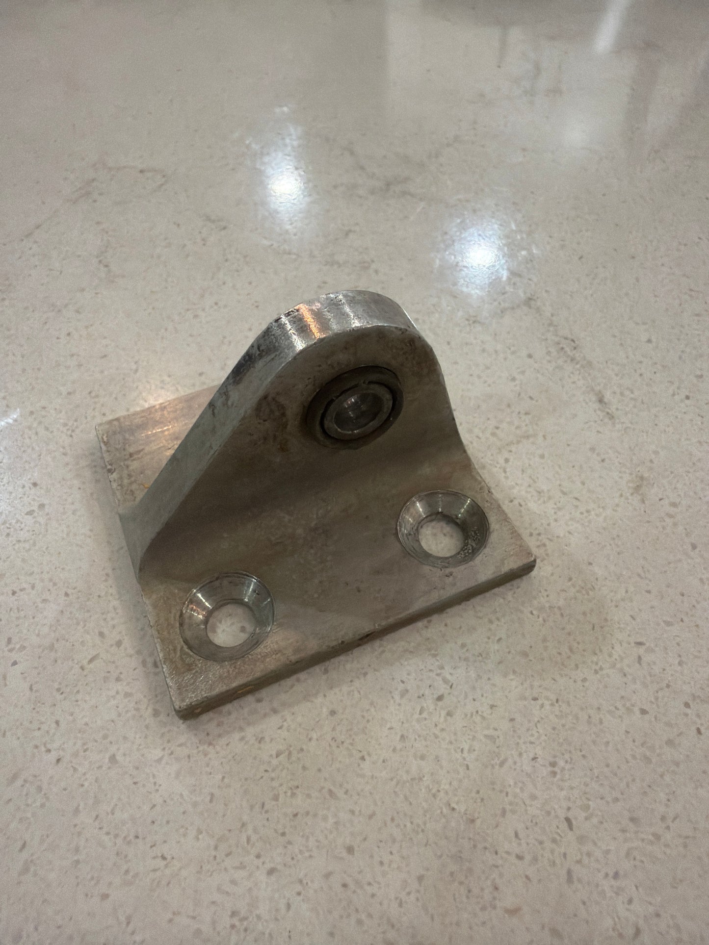 0732101-11 hinge stab LH for Cessna 180, 182, 185 (Copy)