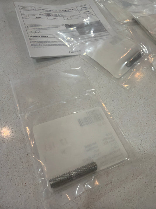 Stud, Quantity of 8