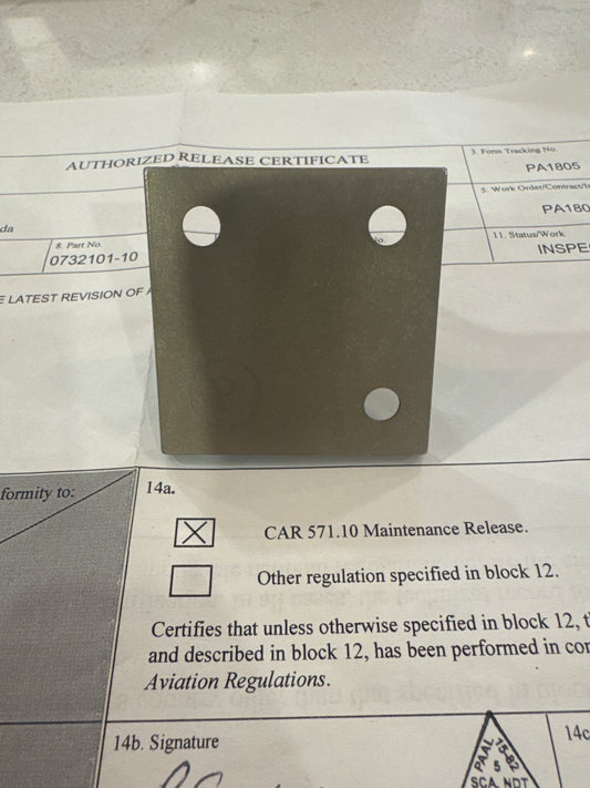 0732101-10 hinge stabilier RH for Cessna 180, 182, 185