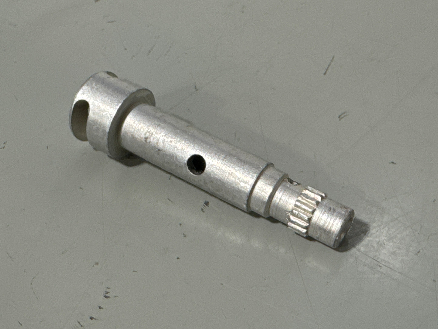 2117128-1 Cabin Door Spindle for Cessna