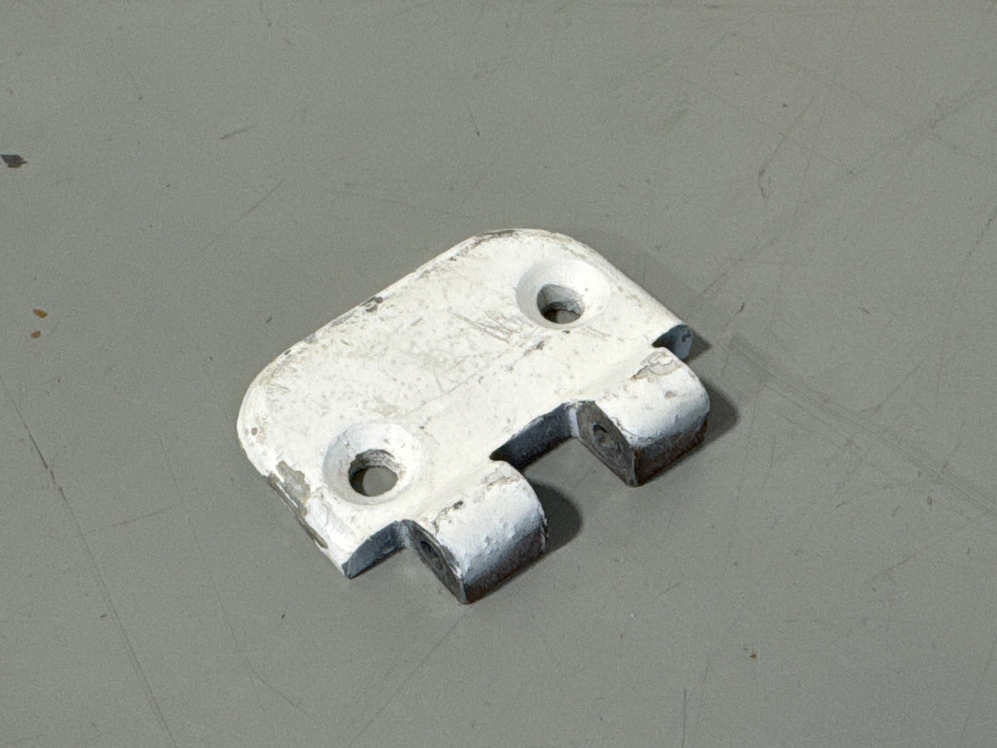 0711037-11 Hinge Half Lower Right Fwd for Cessna 180, 182, 185, 206, 210