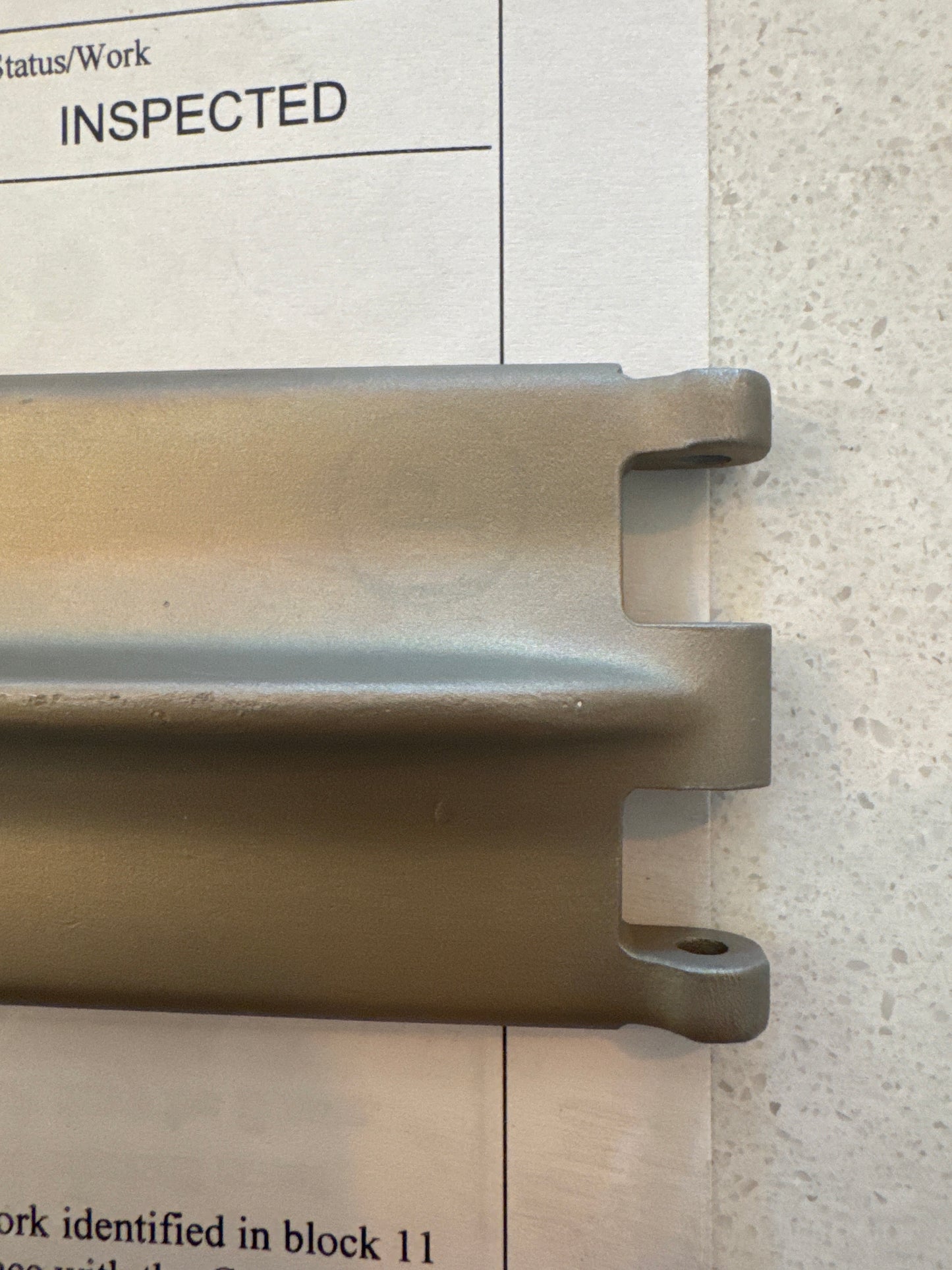 0711037-17 Cessna hinge half as new see pictures for 182, 206, 207, 210