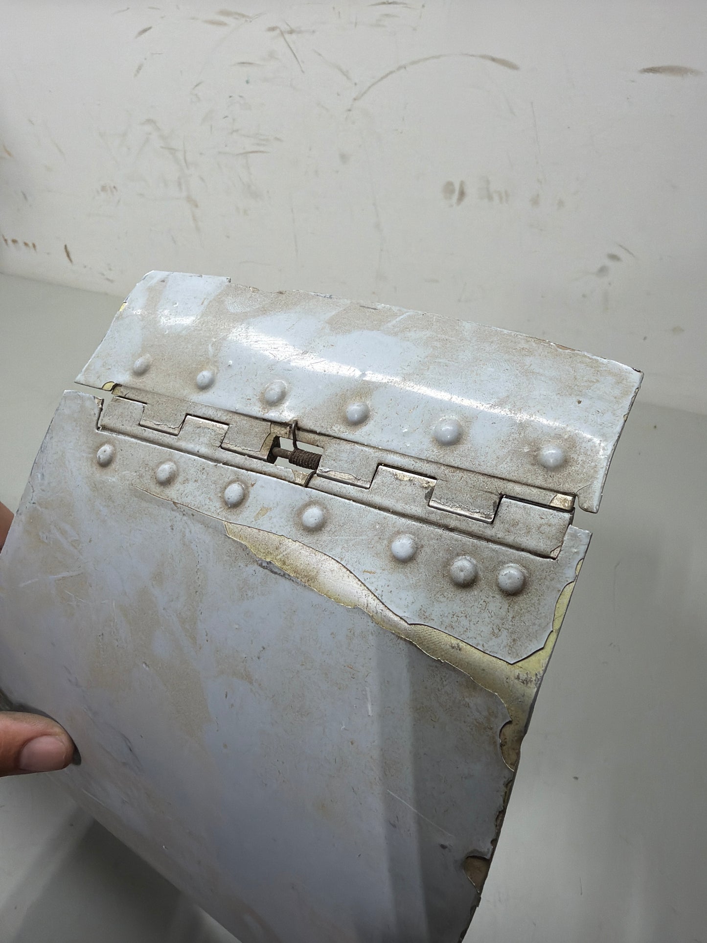 1211447-14 for Cessna 210