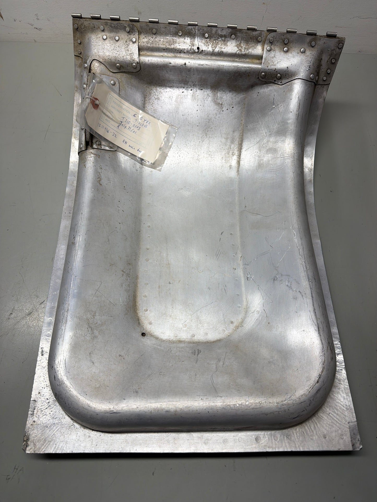 1211456-22 for Cessna 210