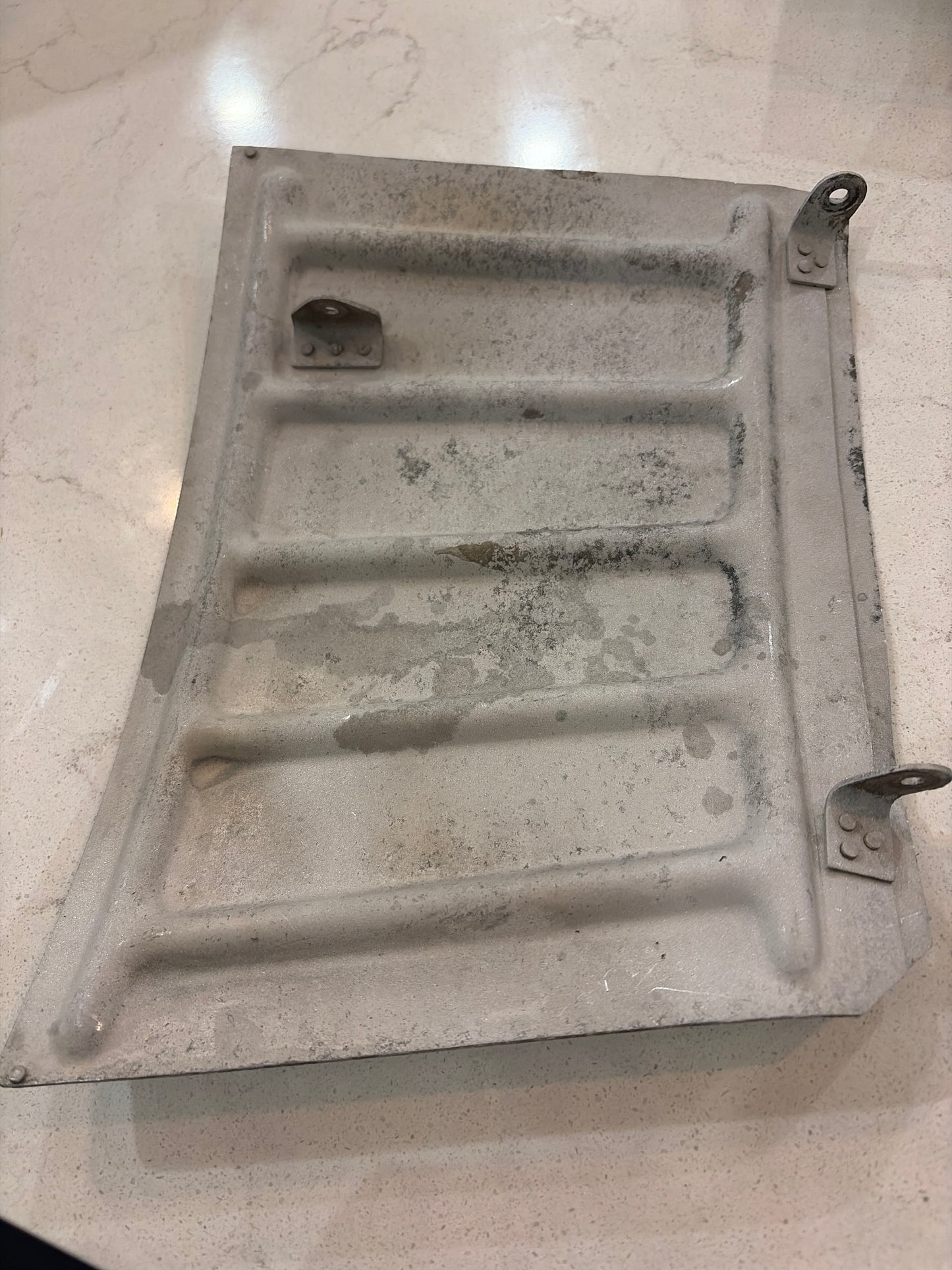 Beechcraft 35 Bonanza BE35 RH Cowl Flap Assembly 35-910053-1